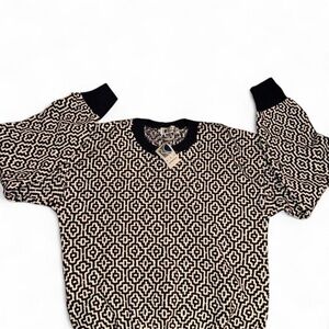 Geometric Patterned Black and Cream Sweater